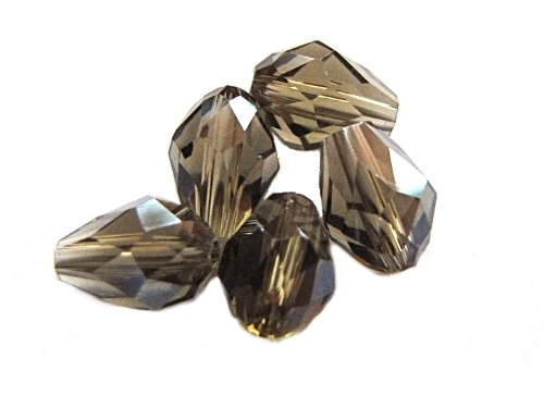 Glasschliffperle, Tropfen, funkelnd, ca. 8x6mm, black diamond